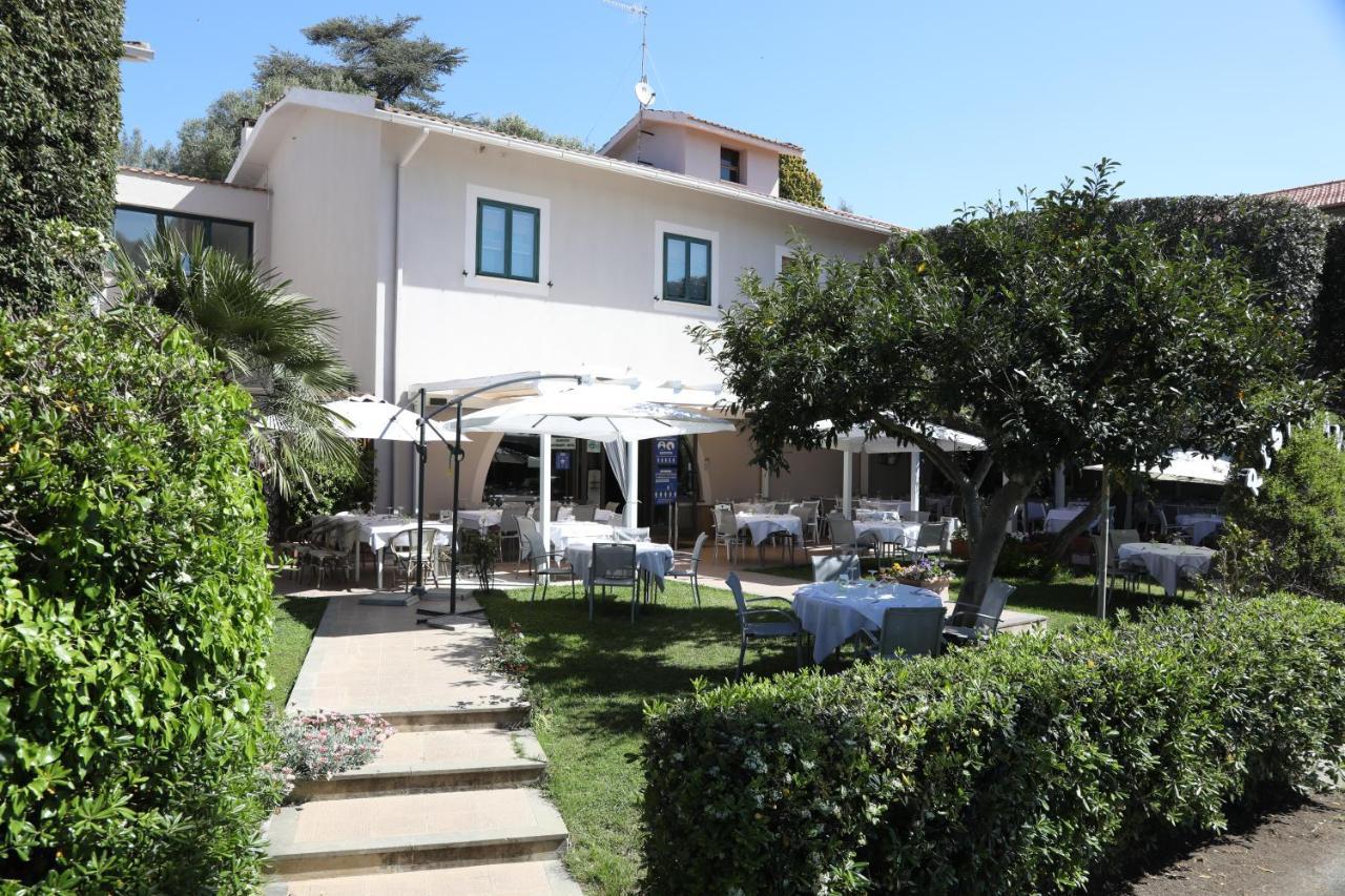 Hotel Vulci モンタルト・ディ・カストロ エクステリア 写真