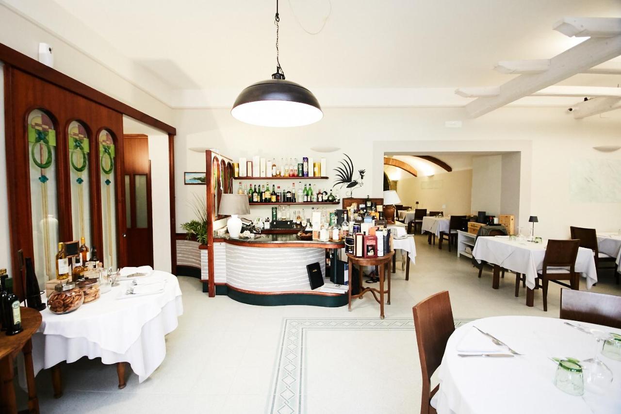 Hotel Vulci モンタルト・ディ・カストロ エクステリア 写真