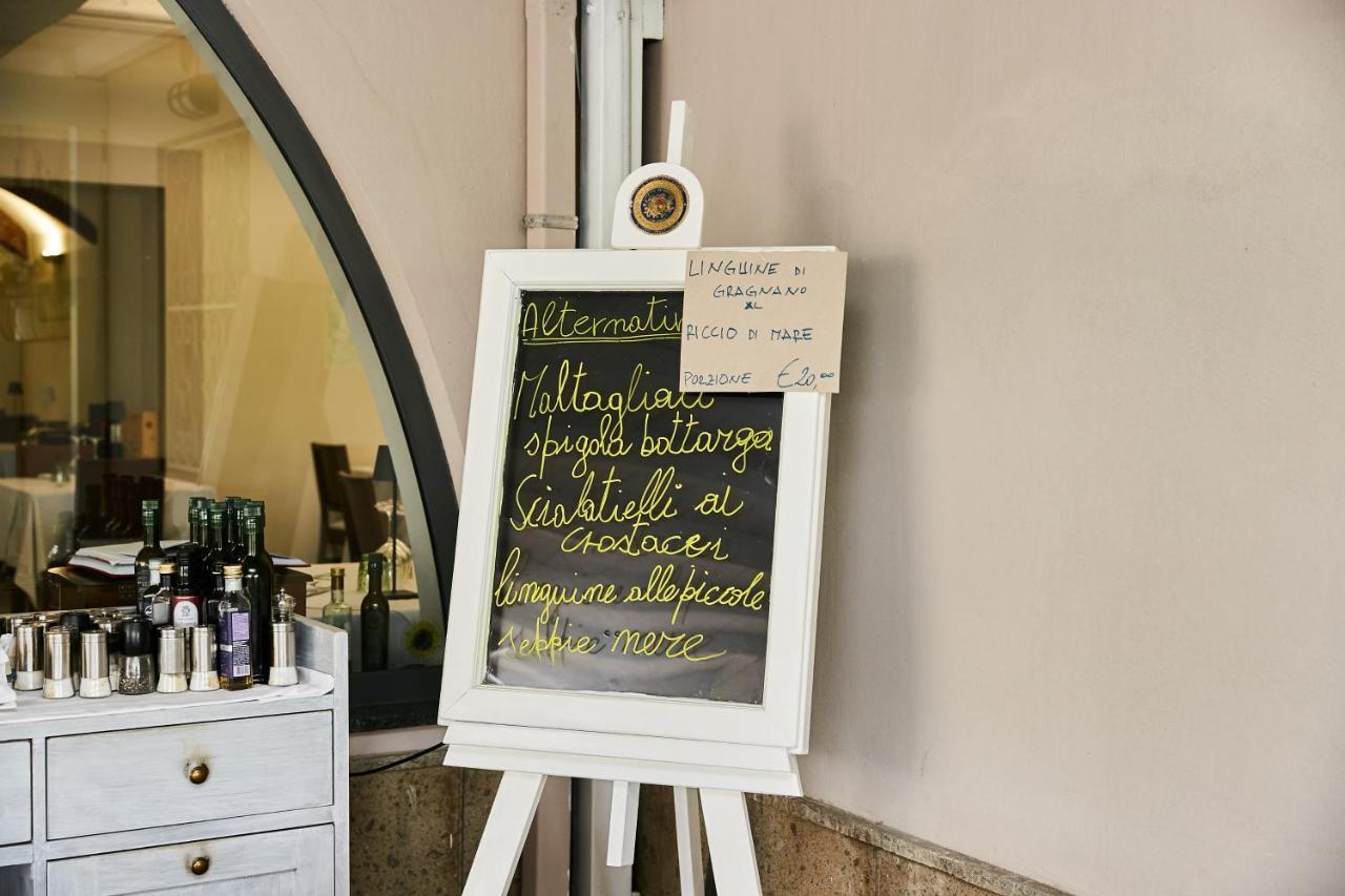 Hotel Vulci モンタルト・ディ・カストロ エクステリア 写真